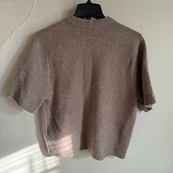 🆕 The A&F Madeline Crew Sweater Tee - Picture 6 of 7